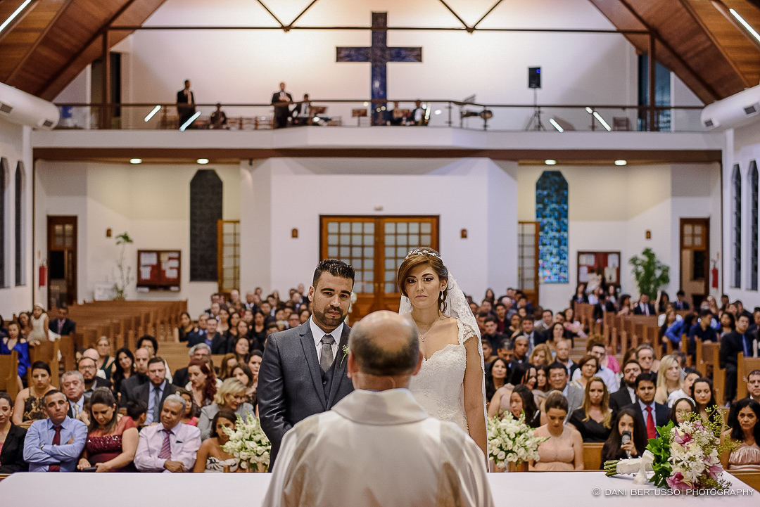 Casamento - Wedding - Destination wedding - Fotografia de Casamento - Fotógrafa de Casamentos em SP - Dani Bertusso - Igreja Bom Pastor - Espaço Armazem 465 Alphaville