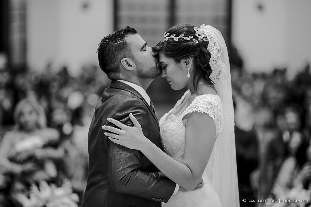 Casamento - Wedding - Destination wedding - Fotografia de Casamento - Fotógrafa de Casamentos em SP - Dani Bertusso - Igreja Bom Pastor - Espaço Armazem 465 Alphaville