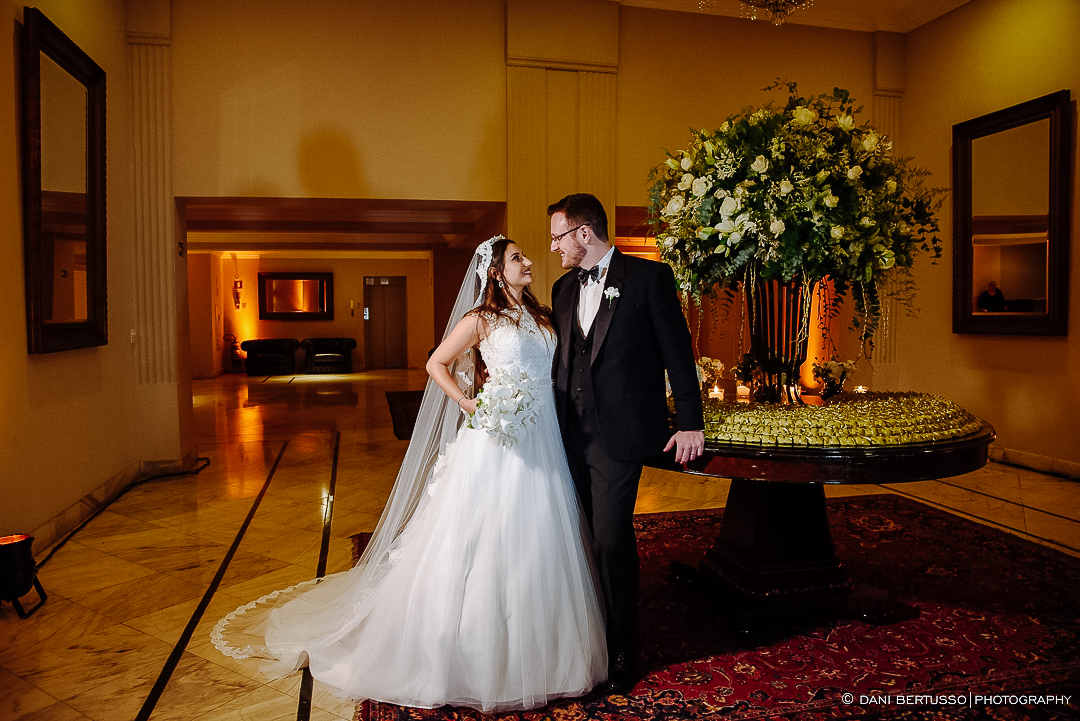 Casamento - Wedding - Destination wedding - Fotografia de Casamento - Fotógrafa de Casamentos em SP - Dani Bertusso - Igreja São José do Jardim Europa - Buffet Torres São Paulo