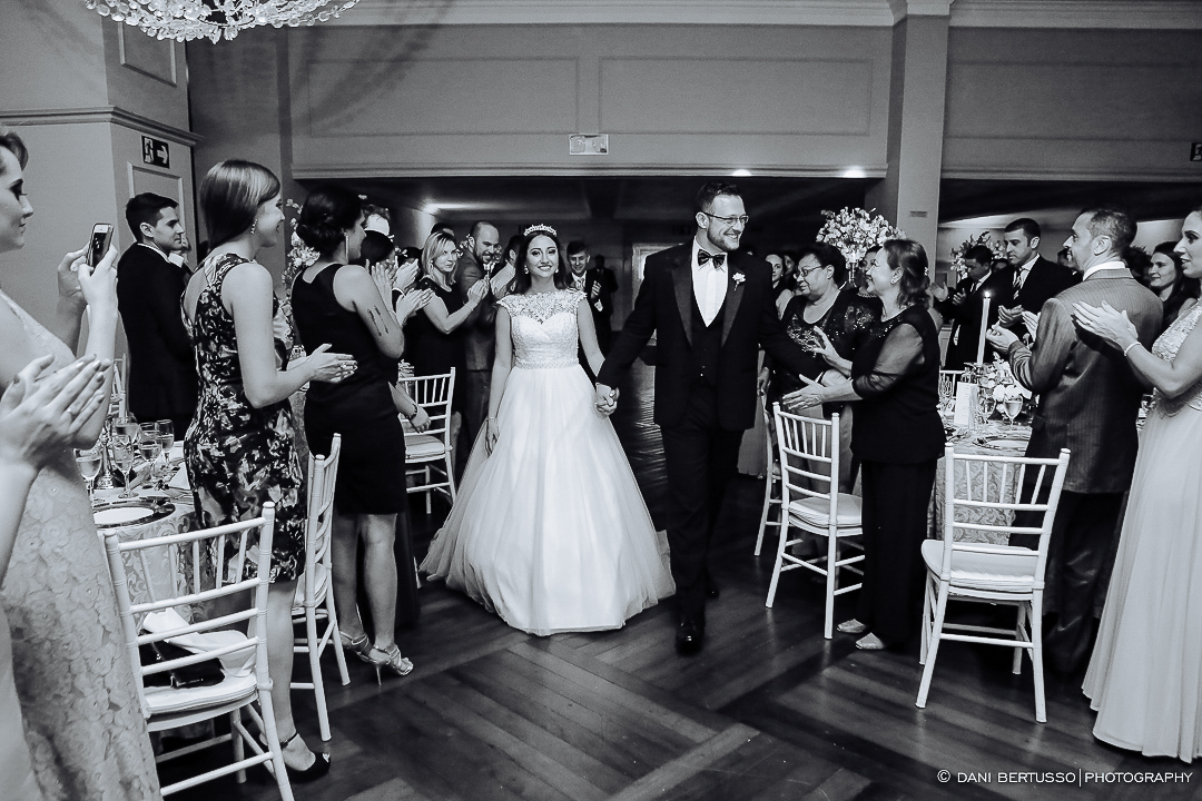 Casamento - Wedding - Destination wedding - Fotografia de Casamento - Fotógrafa de Casamentos em SP - Dani Bertusso - Igreja São José do Jardim Europa - Buffet Torres São Paulo