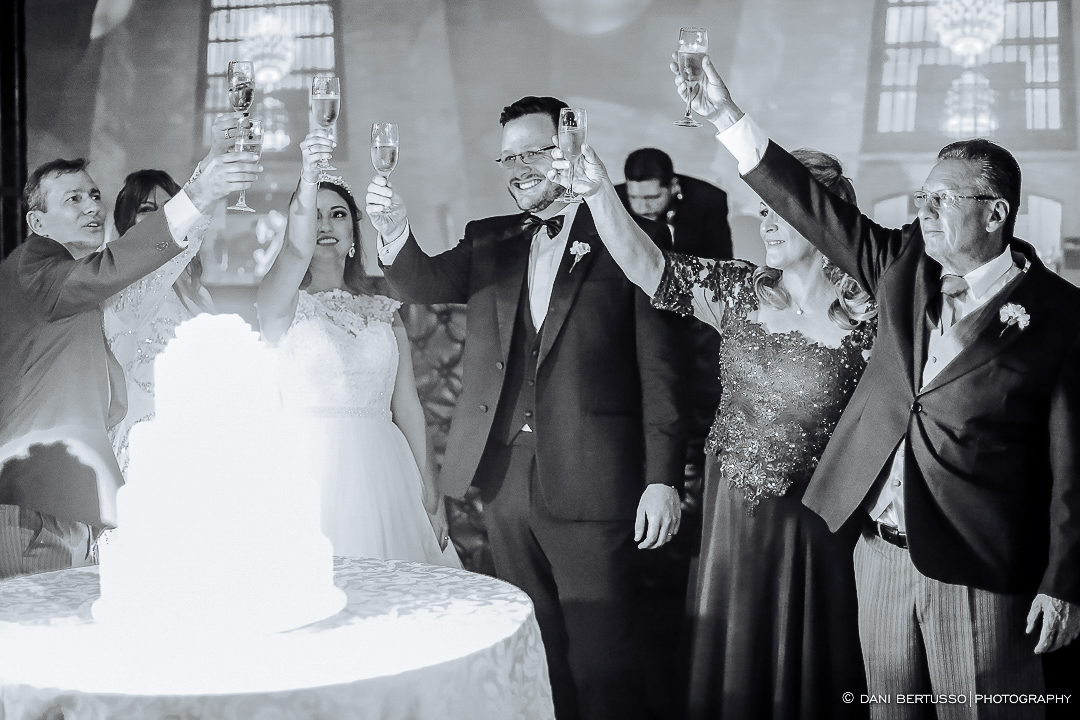Casamento - Wedding - Destination wedding - Fotografia de Casamento - Fotógrafa de Casamentos em SP - Dani Bertusso - Igreja São José do Jardim Europa - Buffet Torres São Paulo