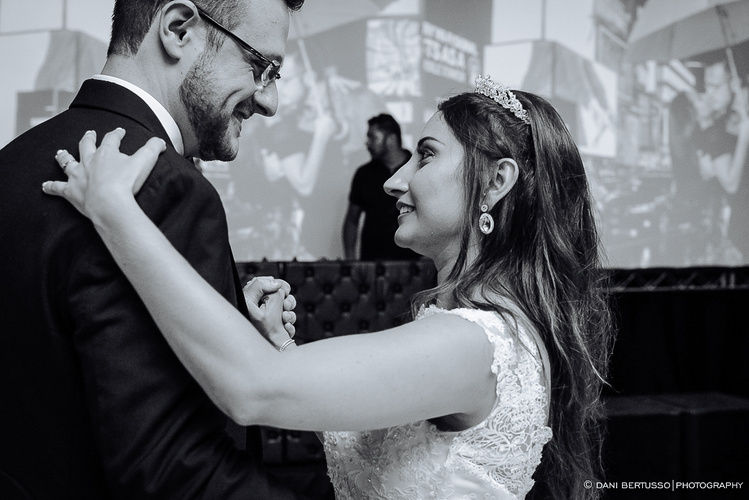 Casamento - Wedding - Destination wedding - Fotografia de Casamento - Fotógrafa de Casamentos em SP - Dani Bertusso - Igreja São José do Jardim Europa - Buffet Torres São Paulo