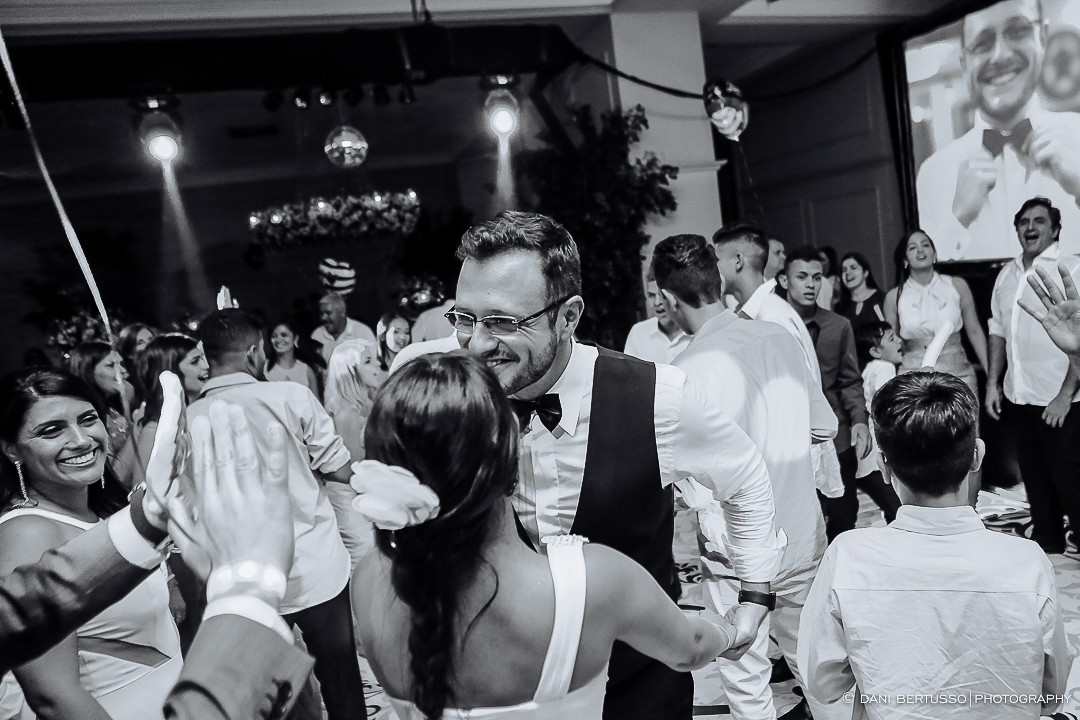 Casamento - Wedding - Destination wedding - Fotografia de Casamento - Fotógrafa de Casamentos em SP - Dani Bertusso - Igreja São José do Jardim Europa - Buffet Torres São Paulo
