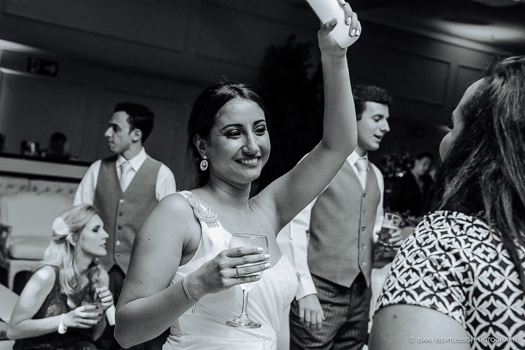 Casamento - Wedding - Destination wedding - Fotografia de Casamento - Fotógrafa de Casamentos em SP - Dani Bertusso - Igreja São José do Jardim Europa - Buffet Torres São Paulo