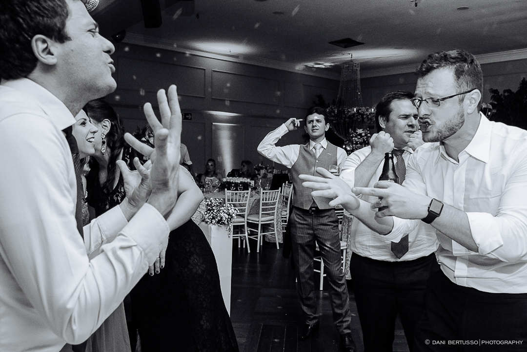 Casamento - Wedding - Destination wedding - Fotografia de Casamento - Fotógrafa de Casamentos em SP - Dani Bertusso - Igreja São José do Jardim Europa - Buffet Torres São Paulo