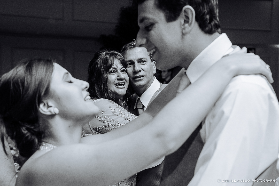 Casamento - Wedding - Destination wedding - Fotografia de Casamento - Fotógrafa de Casamentos em SP - Dani Bertusso - Igreja São José do Jardim Europa - Buffet Torres São Paulo