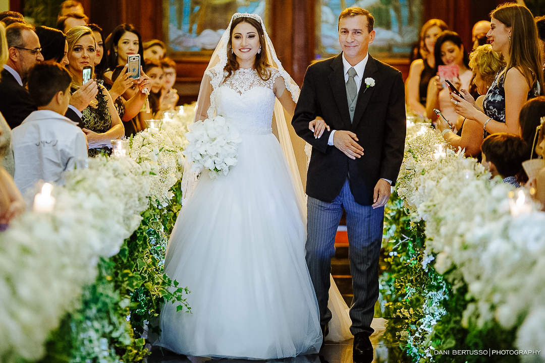 Casamento - Wedding - Destination wedding - Fotografia de Casamento - Fotógrafa de Casamentos em SP - Dani Bertusso - Igreja São José do Jardim Europa - Buffet Torres São Paulo