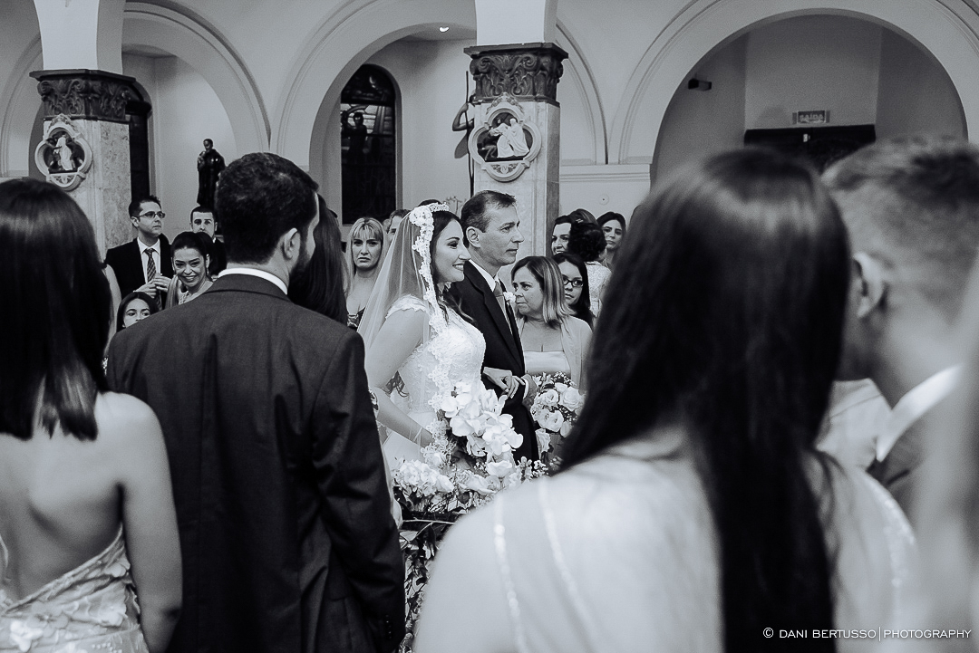 Casamento - Wedding - Destination wedding - Fotografia de Casamento - Fotógrafa de Casamentos em SP - Dani Bertusso - Igreja São José do Jardim Europa - Buffet Torres São Paulo