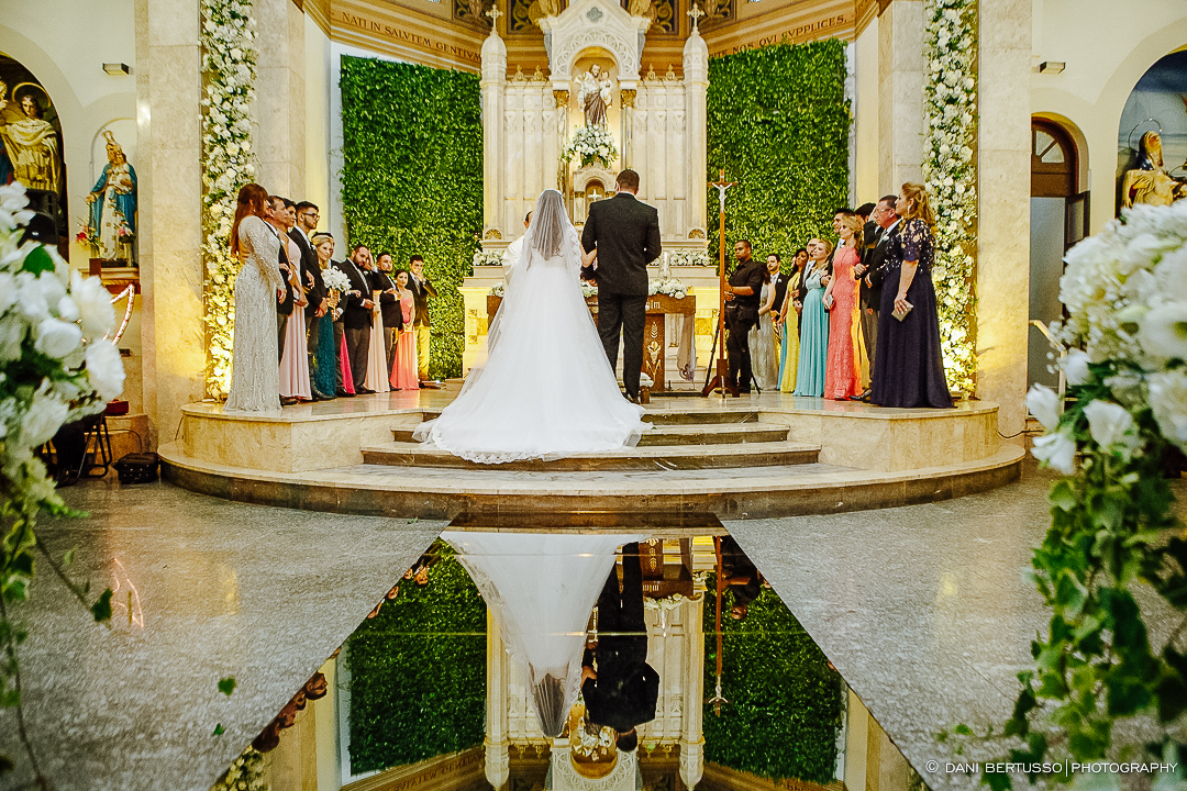Casamento - Wedding - Destination wedding - Fotografia de Casamento - Fotógrafa de Casamentos em SP - Dani Bertusso - Igreja São José do Jardim Europa - Buffet Torres São Paulo