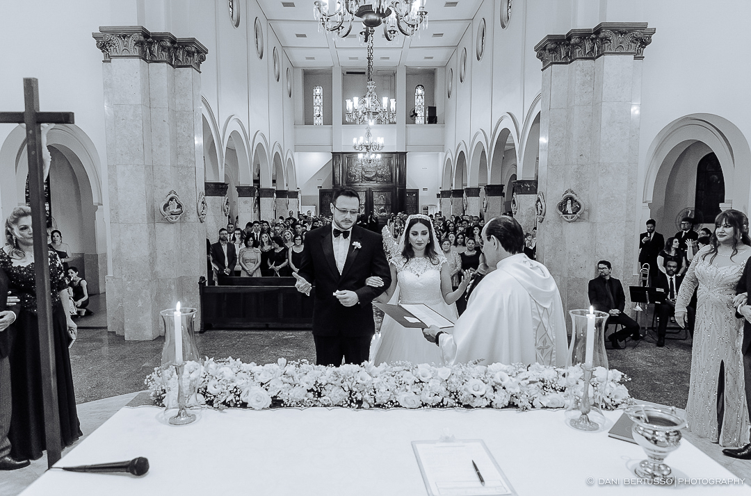 Casamento - Wedding - Destination wedding - Fotografia de Casamento - Fotógrafa de Casamentos em SP - Dani Bertusso - Igreja São José do Jardim Europa - Buffet Torres São Paulo