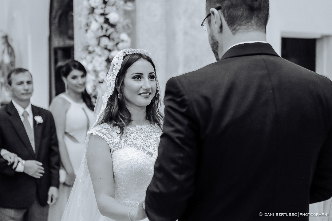 Casamento - Wedding - Destination wedding - Fotografia de Casamento - Fotógrafa de Casamentos em SP - Dani Bertusso - Igreja São José do Jardim Europa - Buffet Torres São Paulo