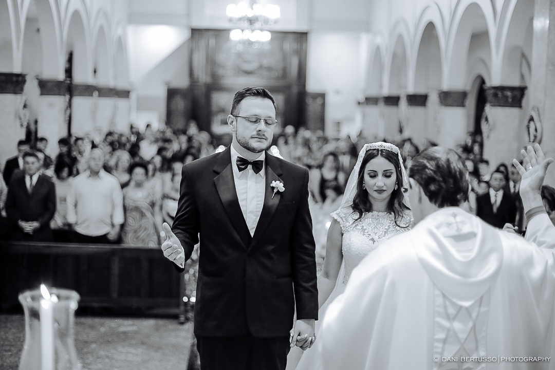 Casamento - Wedding - Destination wedding - Fotografia de Casamento - Fotógrafa de Casamentos em SP - Dani Bertusso - Igreja São José do Jardim Europa - Buffet Torres São Paulo