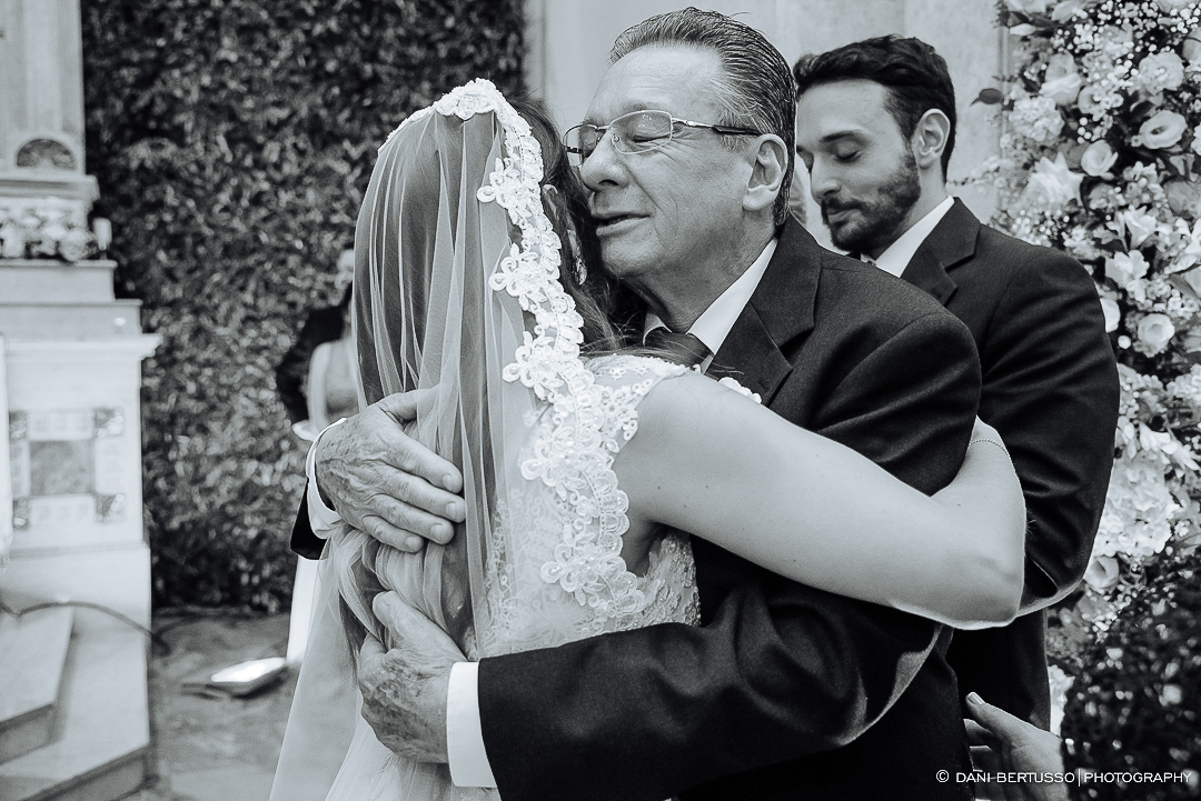 Casamento - Wedding - Destination wedding - Fotografia de Casamento - Fotógrafa de Casamentos em SP - Dani Bertusso - Igreja São José do Jardim Europa - Buffet Torres São Paulo
