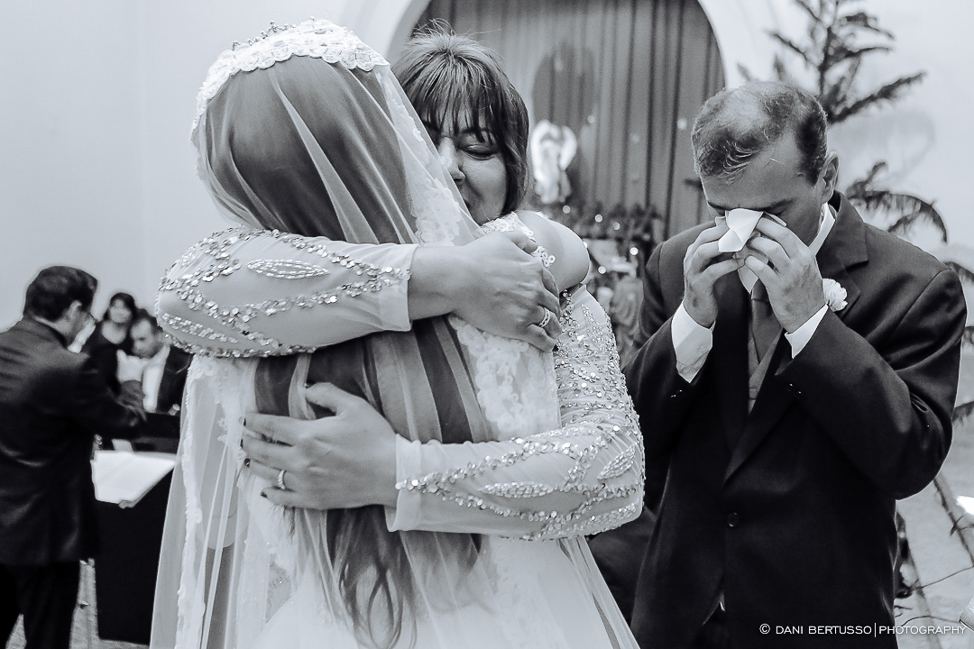 Casamento - Wedding - Destination wedding - Fotografia de Casamento - Fotógrafa de Casamentos em SP - Dani Bertusso - Igreja São José do Jardim Europa - Buffet Torres São Paulo