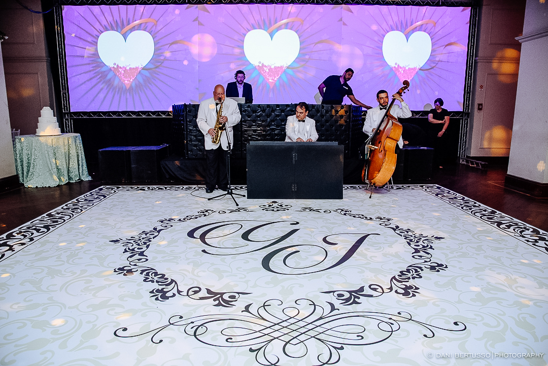 Decoração de Casamento - Wedding - Destination wedding - Fotografia de Casamento - Fotógrafa de Casamentos em SP - Dani Bertusso - Igreja São José do Jardim Europa - Buffet Torres São Paulo