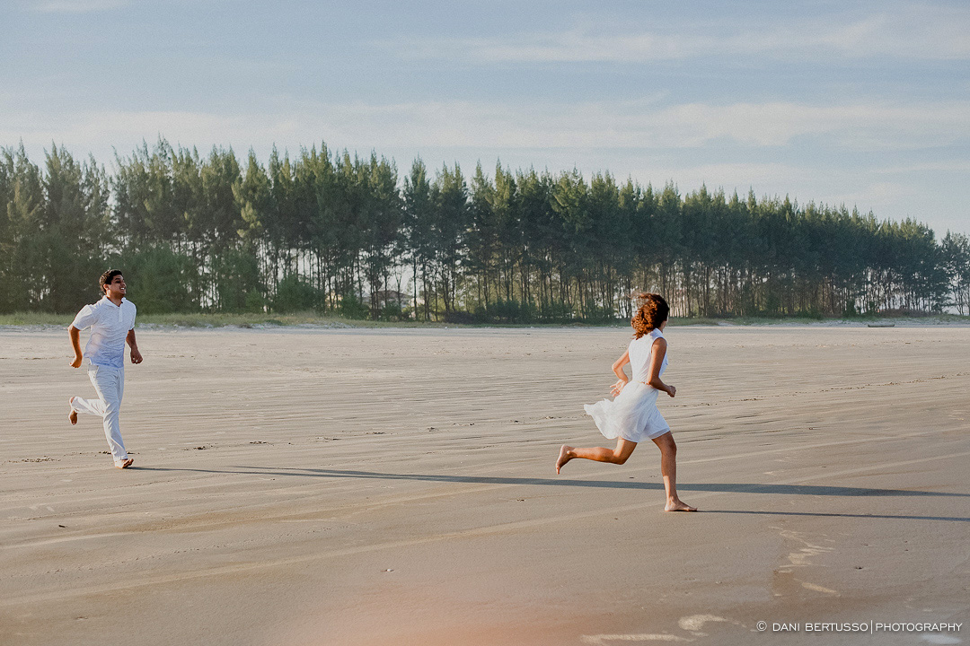 Ensaio fotográfico - Pre wedding - Destination wedding - Fotografia de Casamento - Fotografia de casais - Sessão de fotos na praia - Fotografa de Casamentos em São Paulo - Dani Bertusso