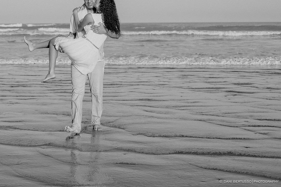 Ensaio fotográfico - Pre wedding - Destination wedding - Fotografia de Casamento - Fotografia de casais - Sessão de fotos na praia - Fotografa de Casamentos em São Paulo - Dani Bertusso