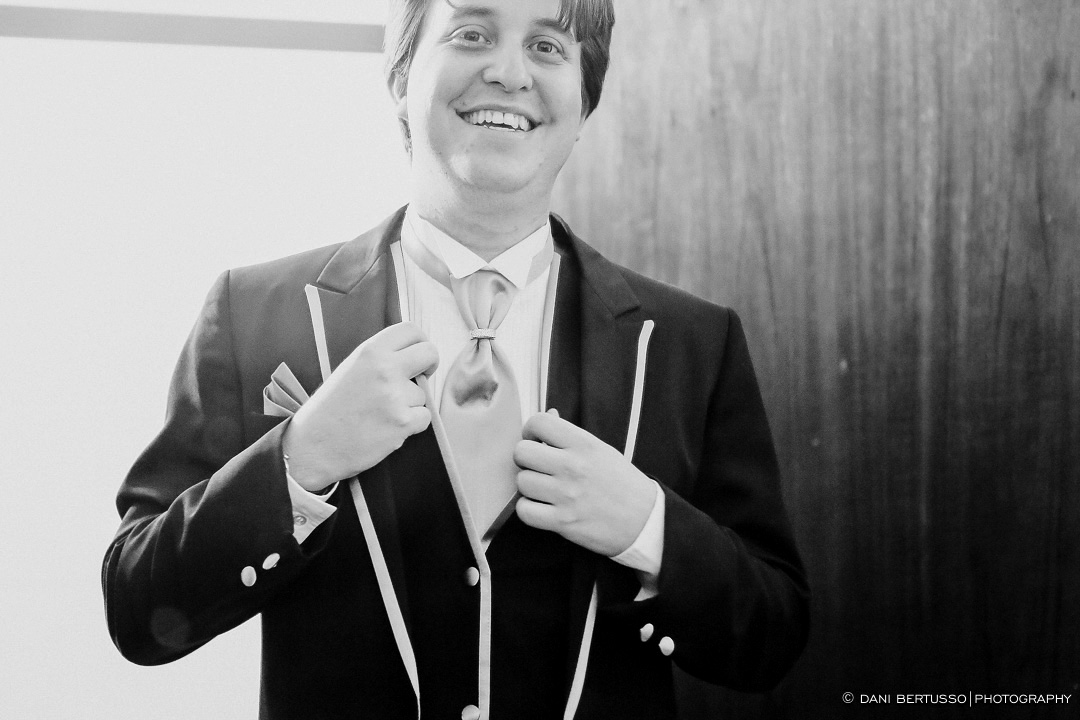 Casamento - Wedding day - Destination wedding - Fotografia de Casamento - Fotógrafa de Casamentos em SP - Dani Bertusso - Igreja Aldeia da Serra - Espaço La Foret