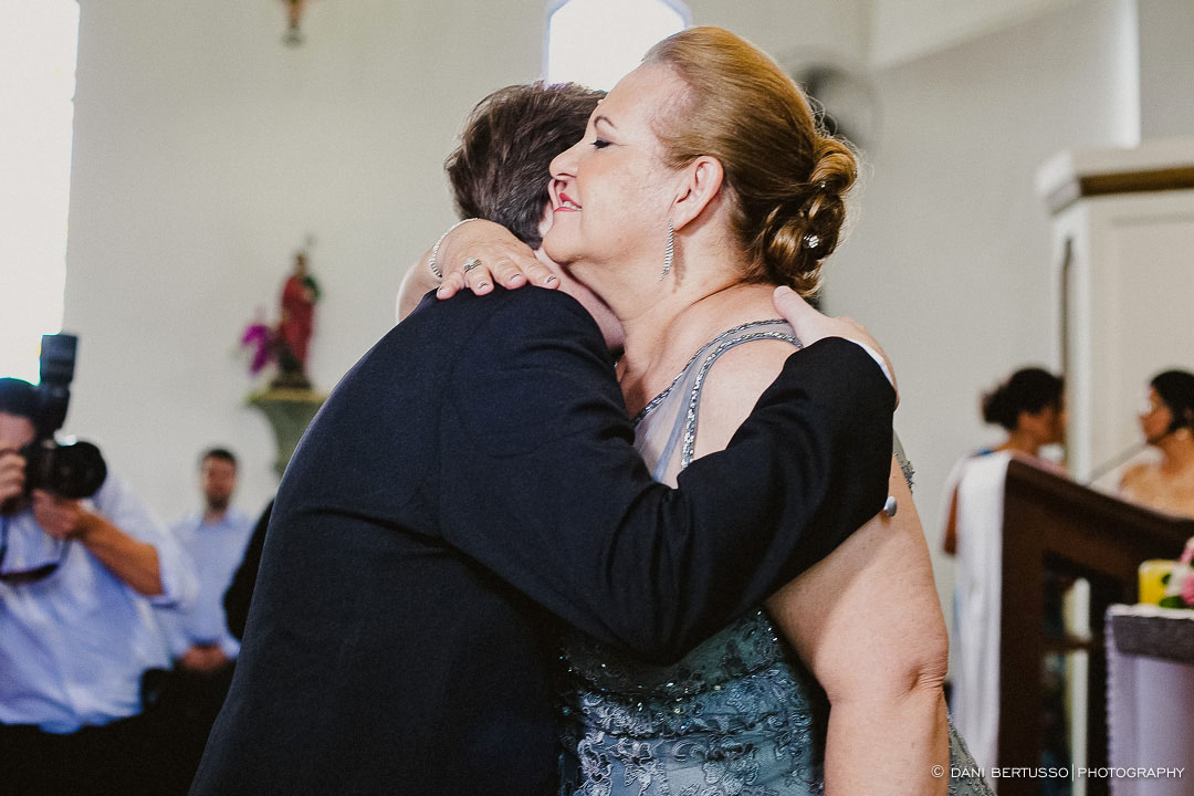 Casamento - Wedding day - Destination wedding - Fotografia de Casamento - Fotógrafa de Casamentos em SP - Dani Bertusso - Igreja Aldeia da Serra - Espaço La Foret