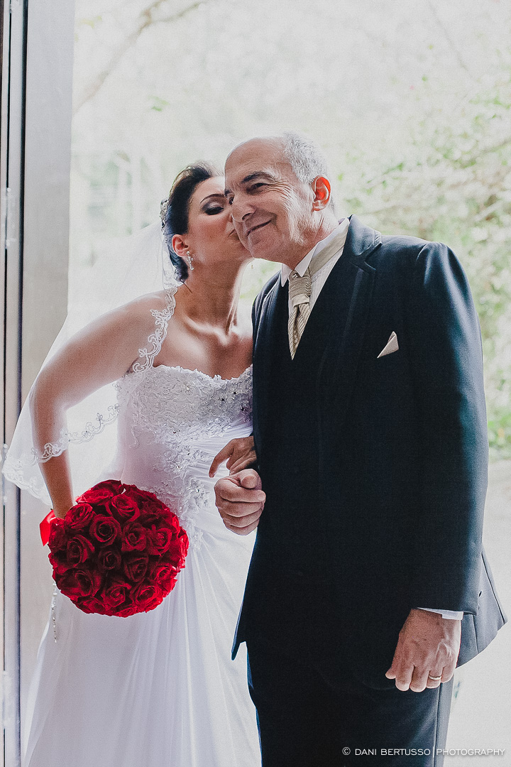 Casamento - Wedding day - Destination wedding - Fotografia de Casamento - Fotógrafa de Casamentos em SP - Dani Bertusso - Igreja Aldeia da Serra - Espaço La Foret