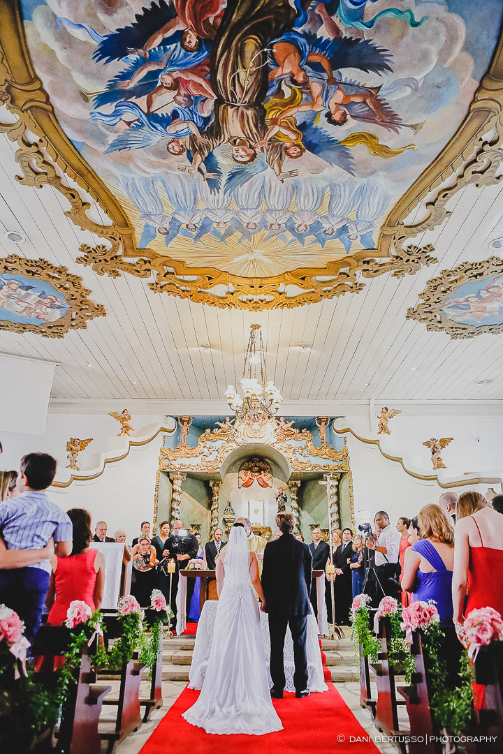Casamento - Wedding day - Destination wedding - Fotografia de Casamento - Fotógrafa de Casamentos em SP - Dani Bertusso - Igreja Aldeia da Serra - Espaço La Foret