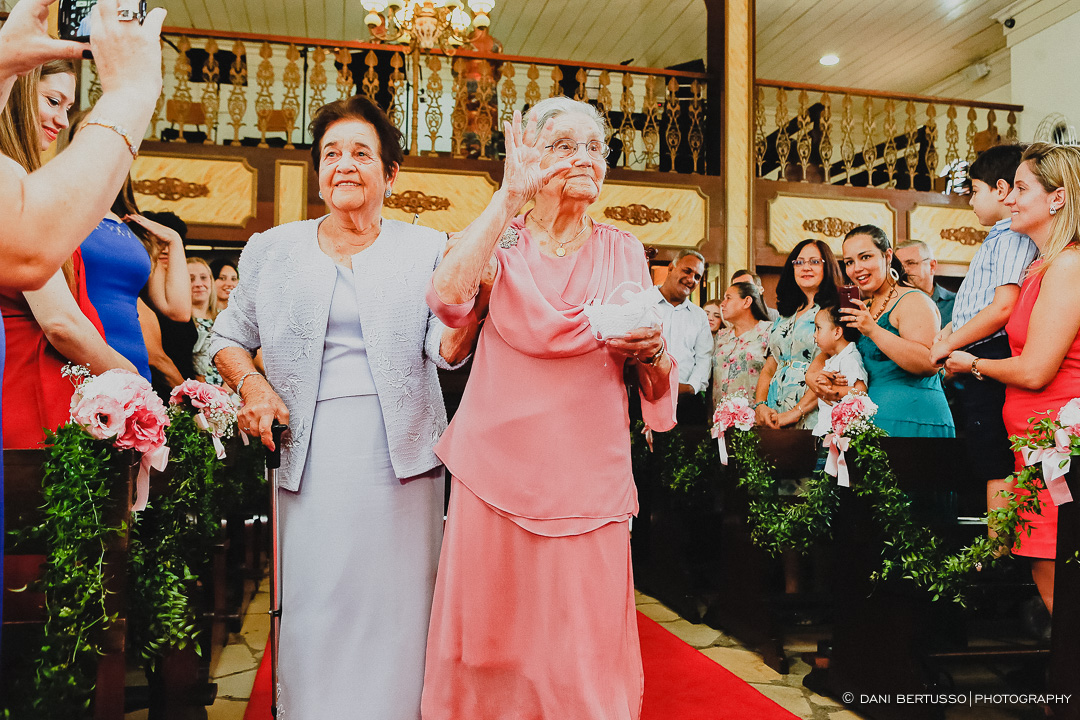 Casamento - Wedding day - Destination wedding - Fotografia de Casamento - Fotógrafa de Casamentos em SP - Dani Bertusso - Igreja Aldeia da Serra - Espaço La Foret