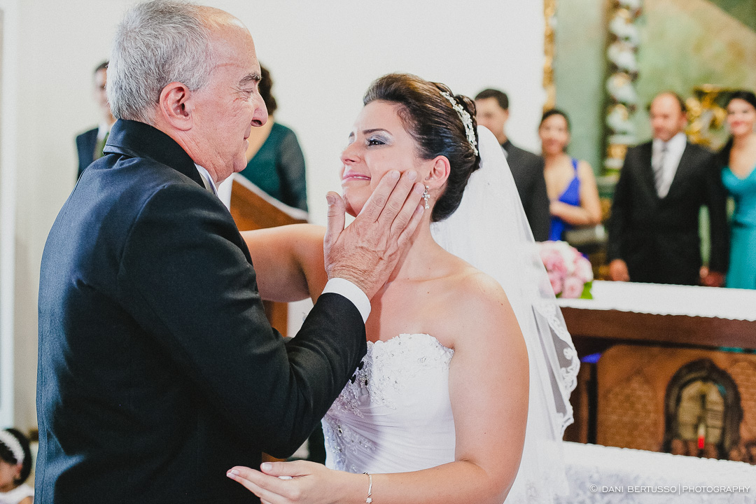 Casamento - Wedding day - Destination wedding - Fotografia de Casamento - Fotógrafa de Casamentos em SP - Dani Bertusso - Igreja Aldeia da Serra - Espaço La Foret