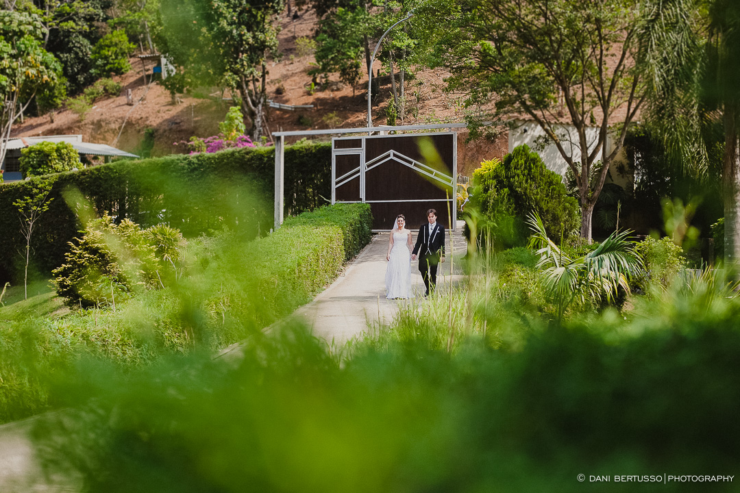 Casamento - Wedding day - Destination wedding - Fotografia de Casamento - Fotógrafa de Casamentos em SP - Dani Bertusso - Igreja Aldeia da Serra - Espaço La Foret