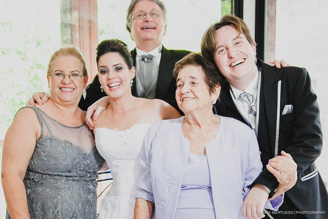 Casamento - Wedding day - Destination wedding - Fotografia de Casamento - Fotógrafa de Casamentos em SP - Dani Bertusso - Igreja Aldeia da Serra - Espaço La Foret
