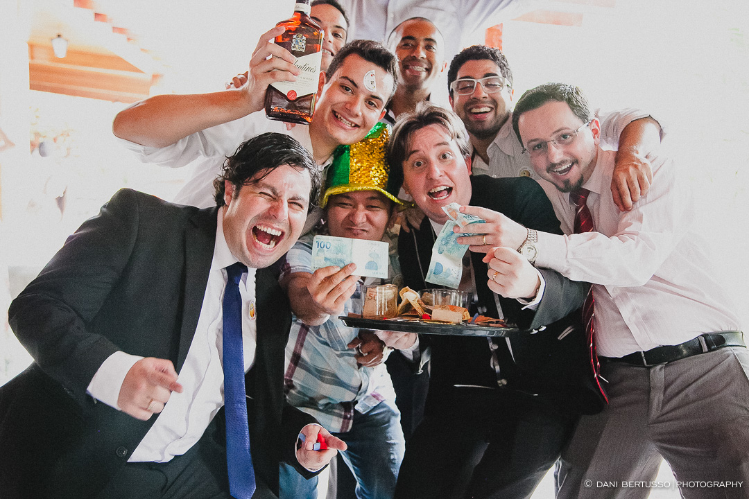 Casamento - Wedding day - Destination wedding - Fotografia de Casamento - Fotógrafa de Casamentos em SP - Dani Bertusso - Igreja Aldeia da Serra - Espaço La Foret