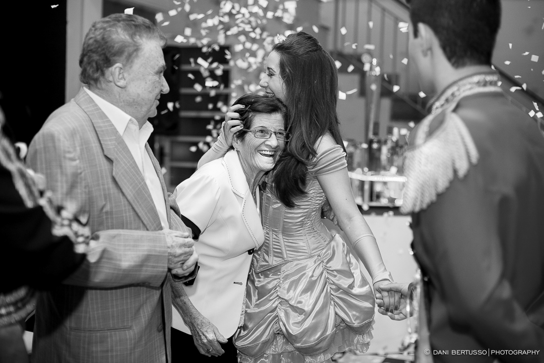 Fotografia Debutante - Festa de 15 Anos a fantasia – Fotografia de 15 Anos - Fotografia de Casamento - Fotógrafa de Casamentos e Família em SP - Dani Bertusso - São Paulo