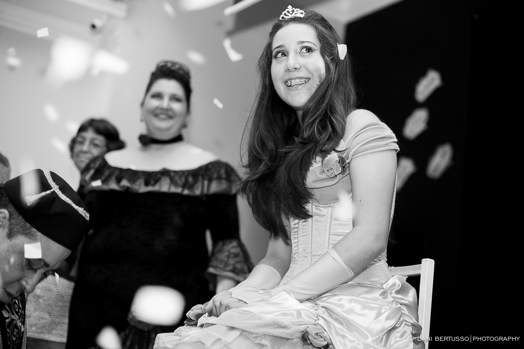 Fotografia Debutante - Festa de 15 Anos a fantasia – Fotografia de 15 Anos - Fotografia de Casamento - Fotógrafa de Casamentos e Família em SP - Dani Bertusso - São Paulo