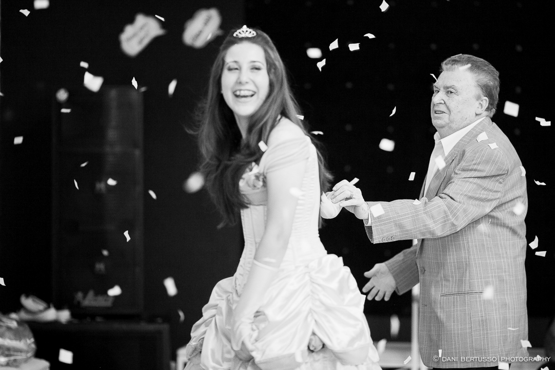 Fotografia Debutante - Festa de 15 Anos a fantasia – Fotografia de 15 Anos - Fotografia de Casamento - Fotógrafa de Casamentos e Família em SP - Dani Bertusso - São Paulo