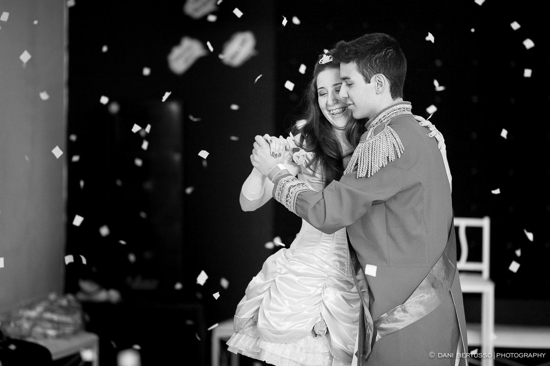 Fotografia Debutante - Festa de 15 Anos a fantasia – Fotografia de 15 Anos - Fotografia de Casamento - Fotógrafa de Casamentos e Família em SP - Dani Bertusso - São Paulo