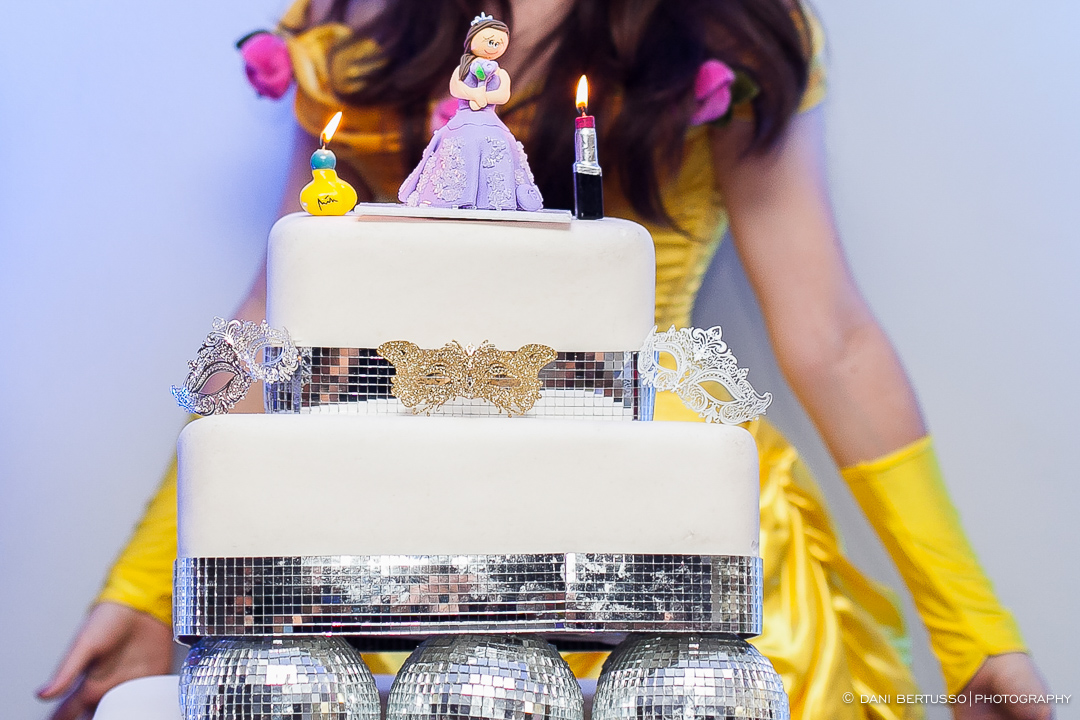 Fotografia Debutante - Festa de 15 Anos a fantasia – Fotografia de 15 Anos - Fotografia de Casamento - Fotógrafa de Casamentos e Família em SP - Dani Bertusso - São Paulo