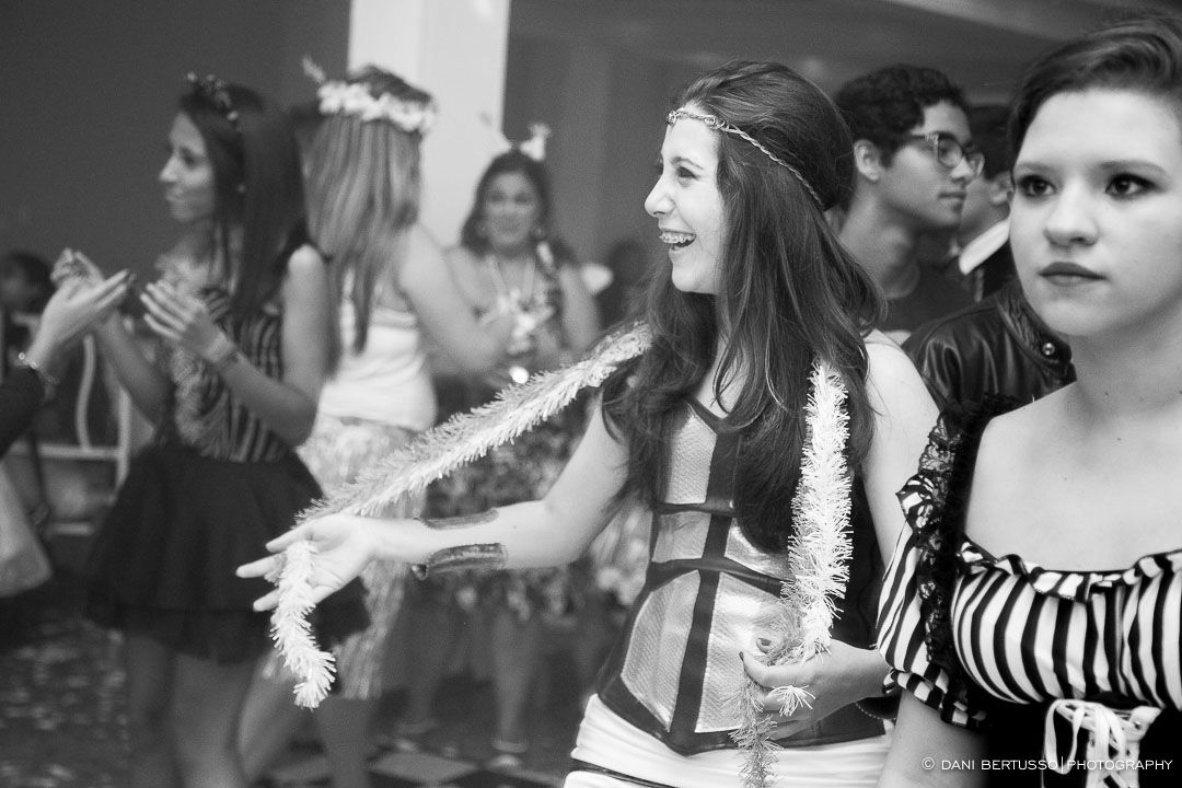 Fotografia Debutante - Festa de 15 Anos a fantasia – Fotografia de 15 Anos - Fotografia de Casamento - Fotógrafa de Casamentos e Família em SP - Dani Bertusso - São Paulo