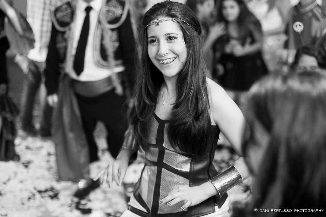 Fotografia Debutante - Festa de 15 Anos a fantasia – Fotografia de 15 Anos - Fotografia de Casamento - Fotógrafa de Casamentos e Família em SP - Dani Bertusso - São Paulo
