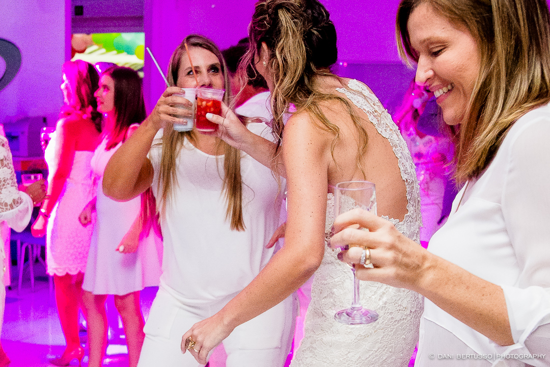 Fotografia de Aniversário Adulto - Festa com Bateria de Escola de Samba – Festa de 40 anos - Fotografia de Casamento - Fotógrafa de Casamentos e Família SP - Dani Bertusso - Buffet Max Mania São Paulo