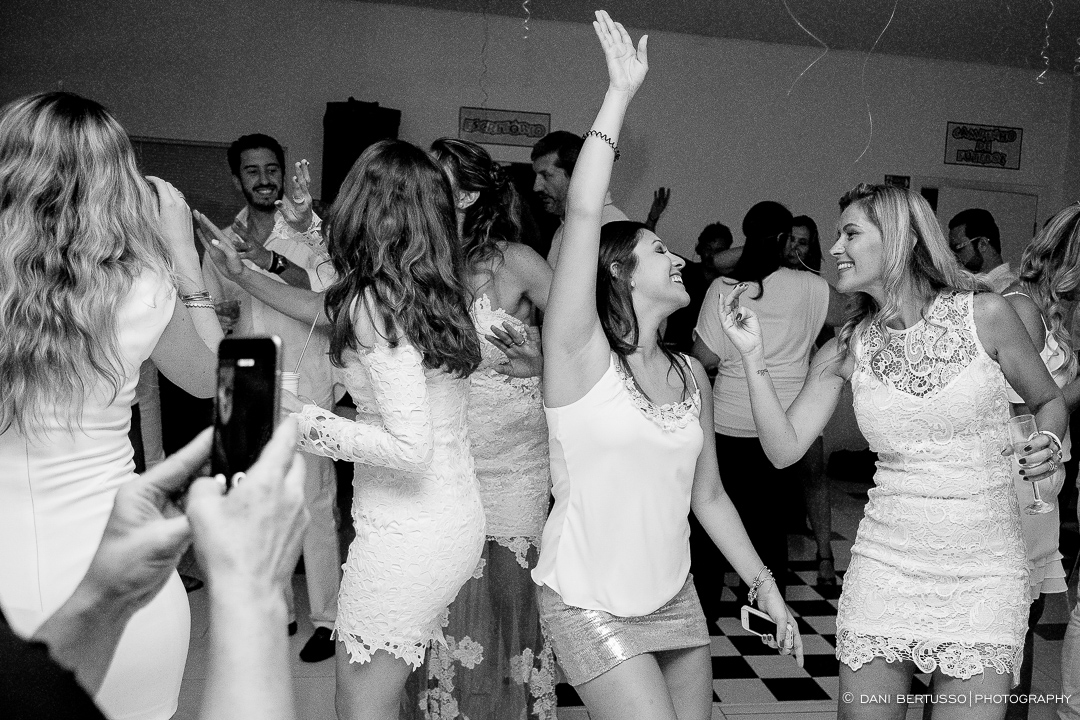 Fotografia de Aniversário Adulto - Festa com Bateria de Escola de Samba – Festa de 40 anos - Fotografia de Casamento - Fotógrafa de Casamentos e Família SP - Dani Bertusso - Buffet Max Mania São Paulo