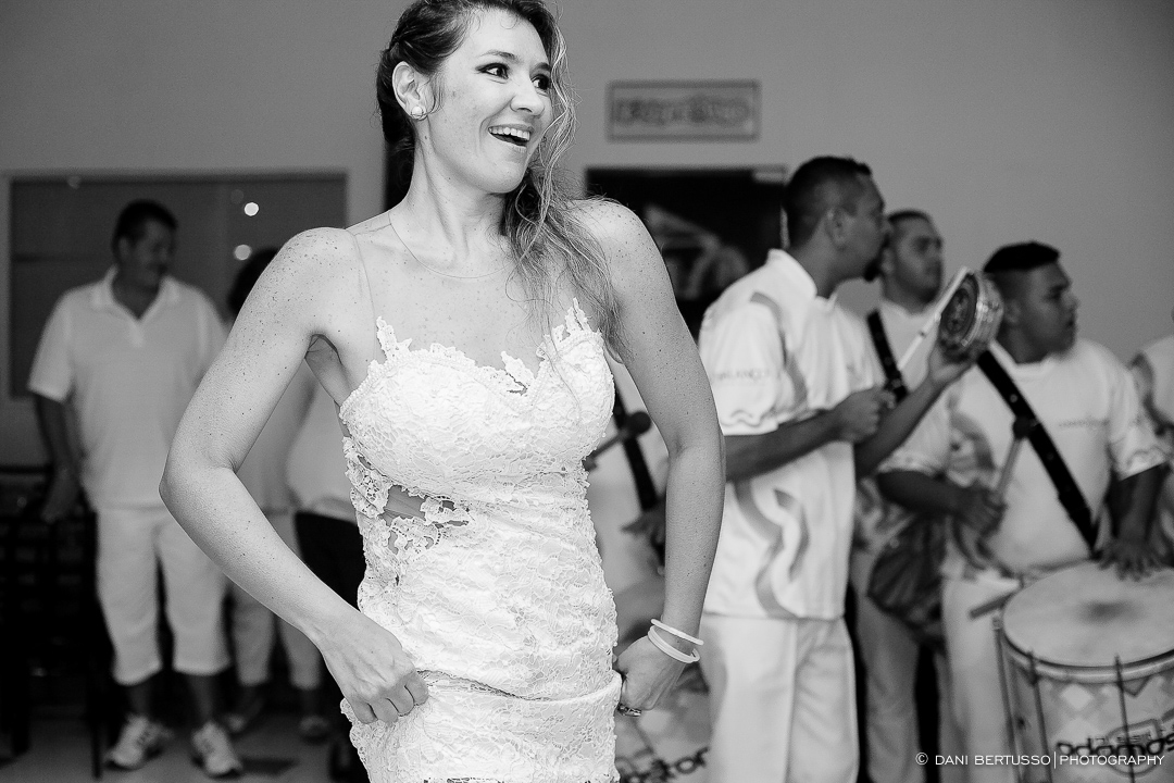Fotografia de Aniversário Adulto - Festa com Bateria de Escola de Samba – Festa de 40 anos - Fotografia de Casamento - Fotógrafa de Casamentos e Família SP - Dani Bertusso - Buffet Max Mania São Paulo