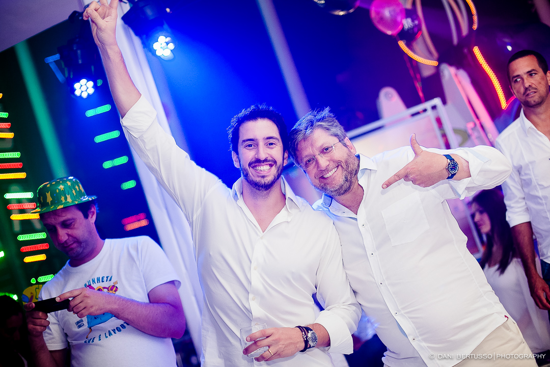 Fotografia de Aniversário Adulto - Festa com Bateria de Escola de Samba – Festa de 40 anos - Fotografia de Casamento - Fotógrafa de Casamentos e Família SP - Dani Bertusso - Buffet Max Mania São Paulo