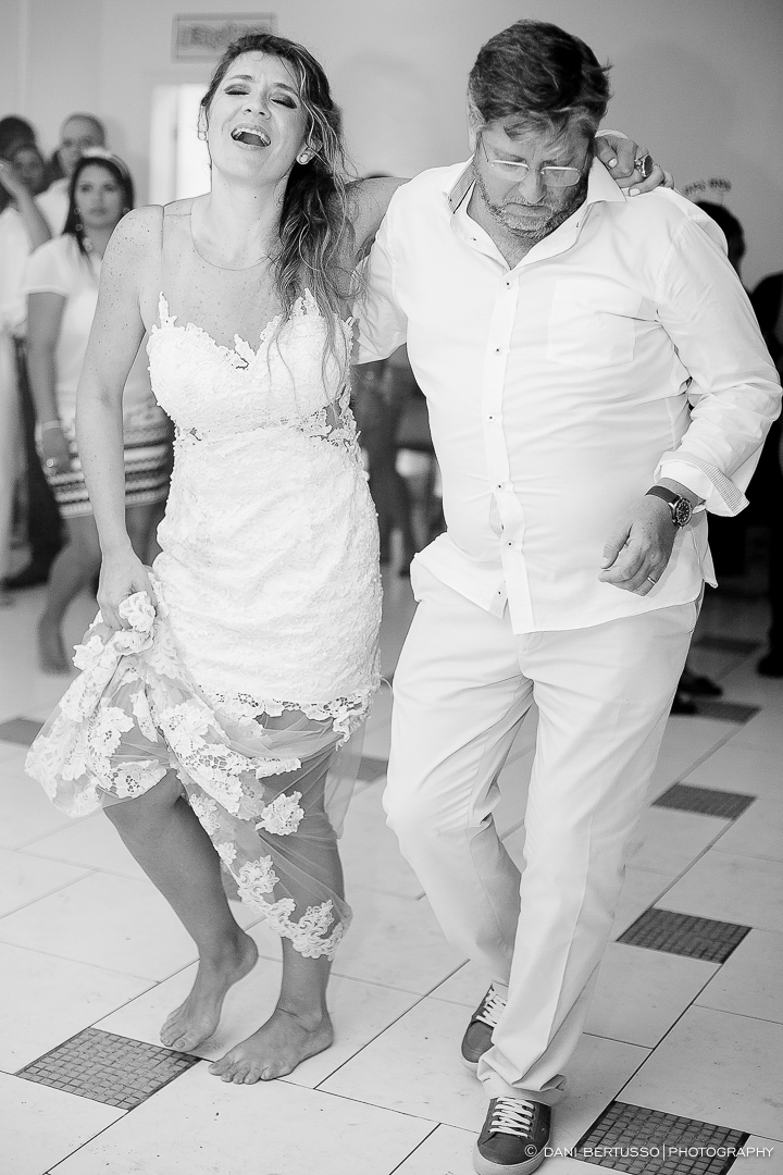 Fotografia de Aniversário Adulto - Festa com Bateria de Escola de Samba – Festa de 40 anos - Fotografia de Casamento - Fotógrafa de Casamentos e Família SP - Dani Bertusso - Buffet Max Mania São Paulo