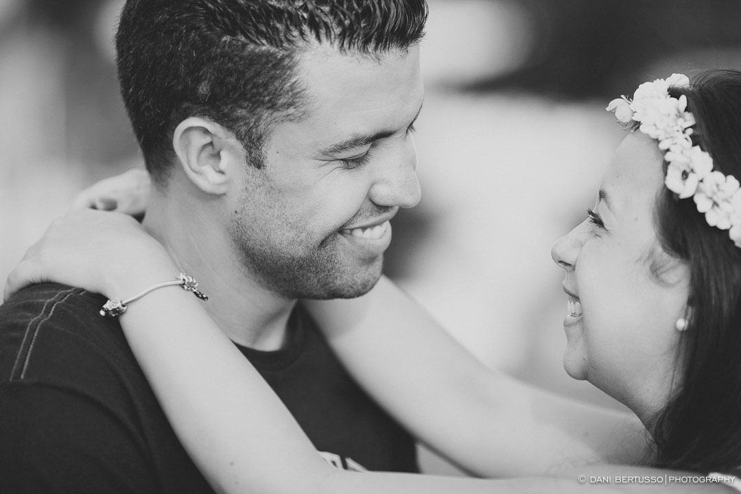 Ensaio fotográfico - Pre wedding - Destination wedding - Fotografia de Casamento - Fotos no Guarujá - Sessão de fotos na praia - Fotógrafa de Casamentos em SP - Dani Bertusso