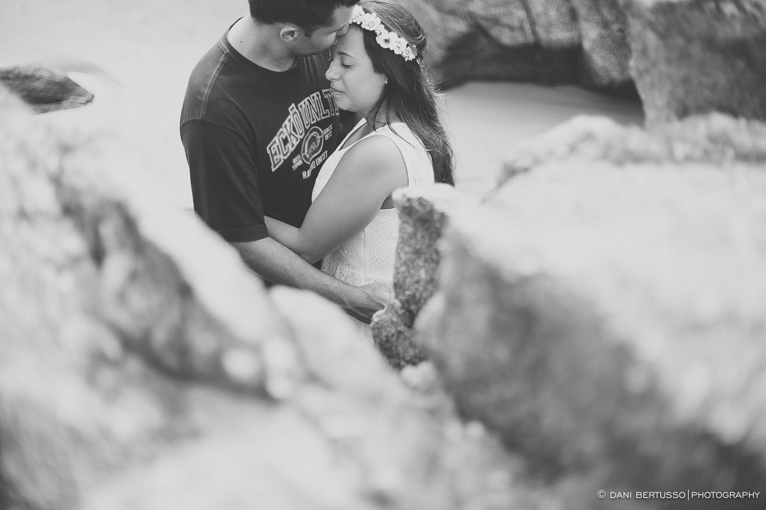Ensaio fotográfico - Pre wedding - Destination wedding - Fotografia de Casamento - Fotos no Guarujá - Sessão de fotos na praia - Fotógrafa de Casamentos em SP - Dani Bertusso