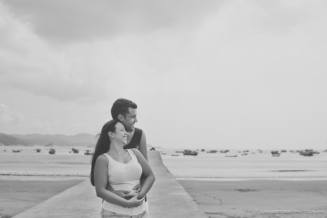 Ensaio fotográfico - Pre wedding - Destination wedding - Fotografia de Casamento - Fotos no Guarujá - Sessão de fotos na praia - Fotógrafa de Casamentos em SP - Dani Bertusso