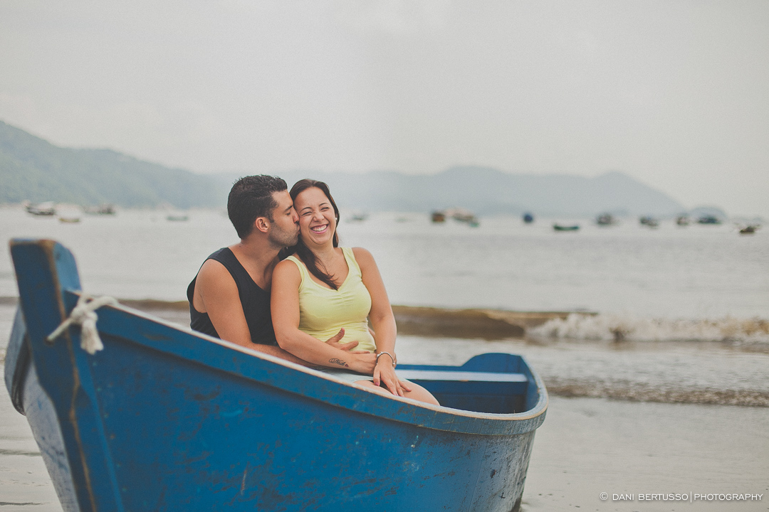 Ensaio fotográfico - Pre wedding - Destination wedding - Fotografia de Casamento - Fotos no Guarujá - Sessão de fotos na praia - Fotógrafa de Casamentos em SP - Dani Bertusso