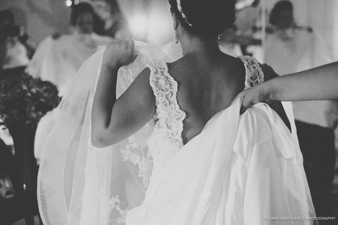 Casamento - Wedding day - Destination wedding - Fotografia de Casamento - Fotógrafa de Casamentos em SP - Dani Bertusso - Igreja do Calvário Pinheiros - Buffet Afrikan House