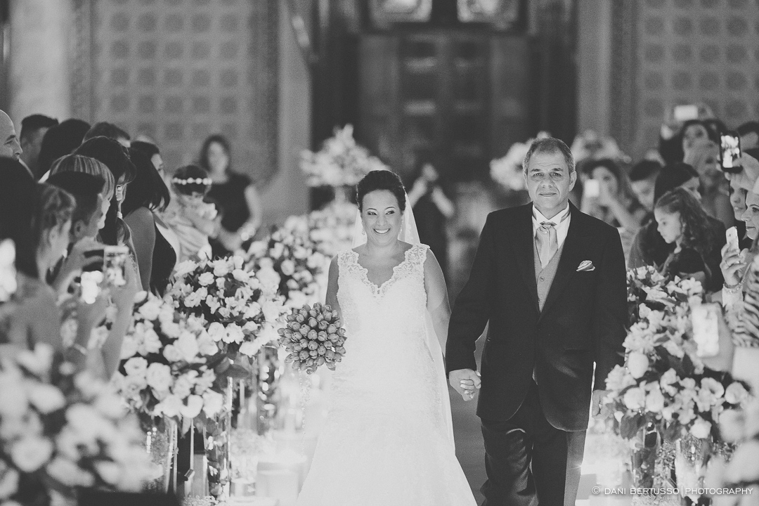 Casamento - Wedding day - Destination wedding - Fotografia de Casamento - Fotógrafa de Casamentos em SP - Dani Bertusso - Igreja do Calvário Pinheiros - Buffet Afrikan House