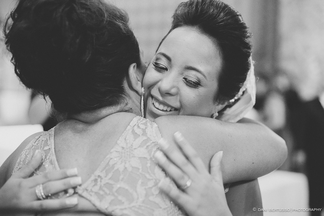 Casamento - Wedding day - Destination wedding - Fotografia de Casamento - Fotógrafa de Casamentos em SP - Dani Bertusso - Igreja do Calvário Pinheiros - Buffet Afrikan House