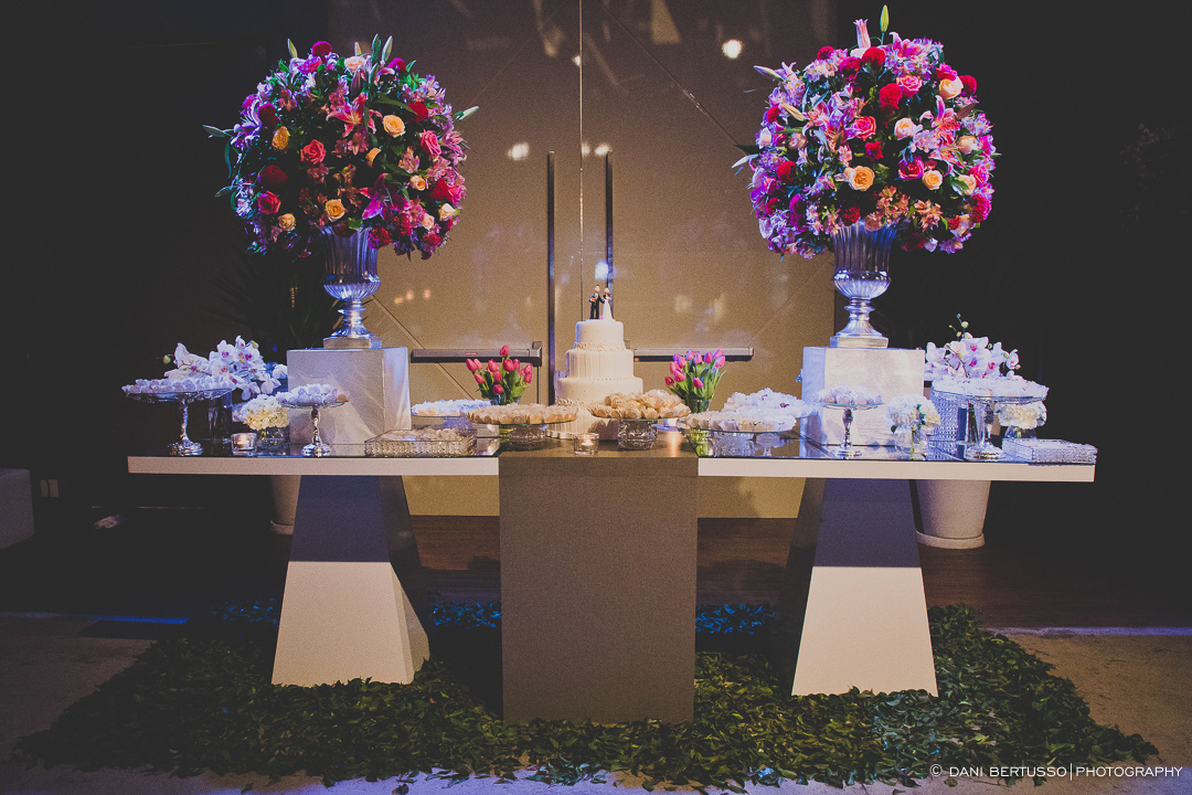 Casamento - Wedding day - Destination wedding - Fotografia de Casamento - Fotógrafa de Casamentos em SP - Dani Bertusso - Igreja do Calvário Pinheiros - Buffet Afrikan House